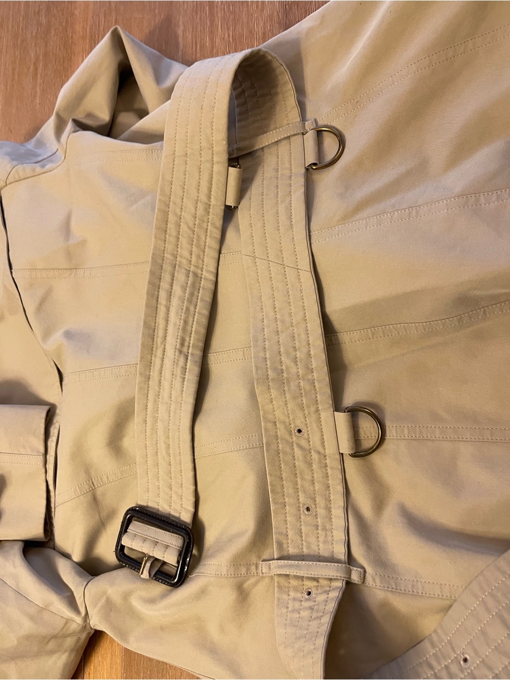 Authentic Burberry Beige Double-Breasted Trench Coat - Picture 9 of 14